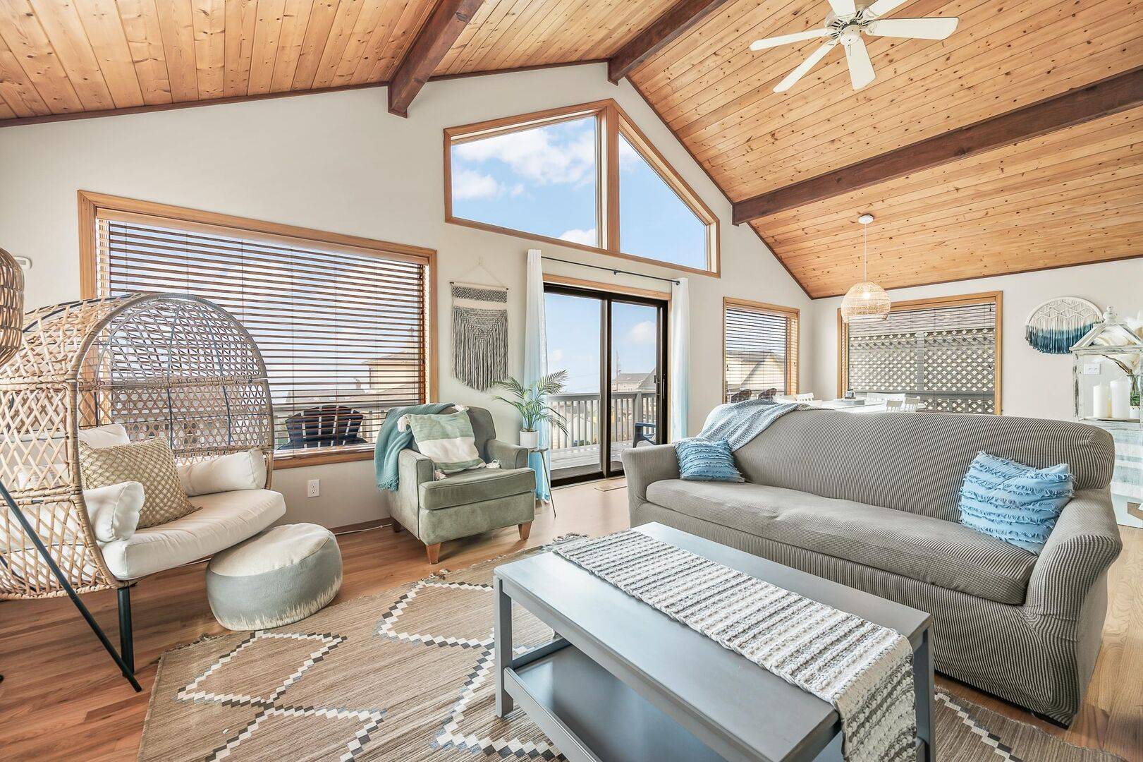 Salt and Serenity by Lincoln City Vacation Rentals